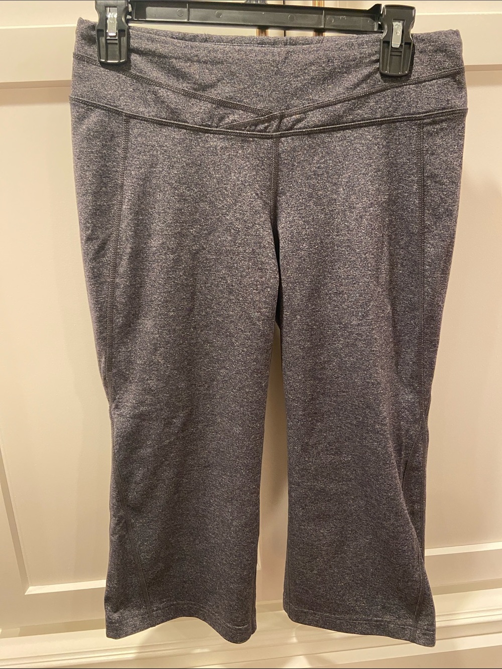 Lucy powermax Charcoal Charcoal Gray Cropped track or yoga capris